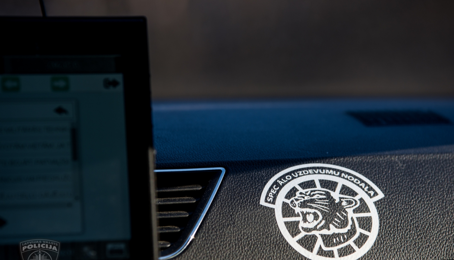 Valsts policijas automašīna