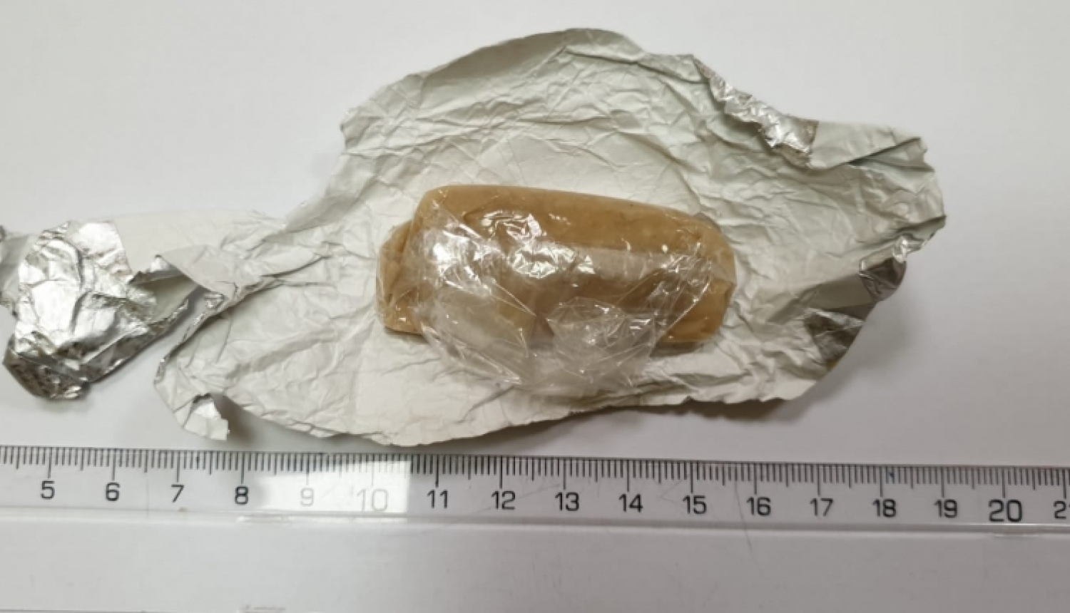 Par narkotisko vielu realizāciju aizturējām četru personu grupu