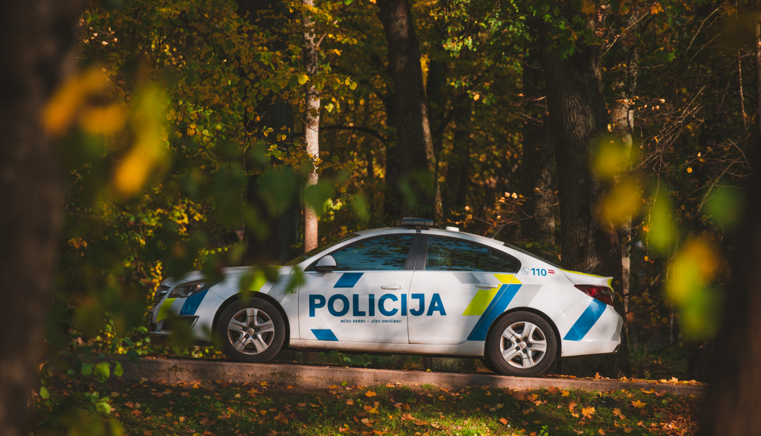 policijas mašīna