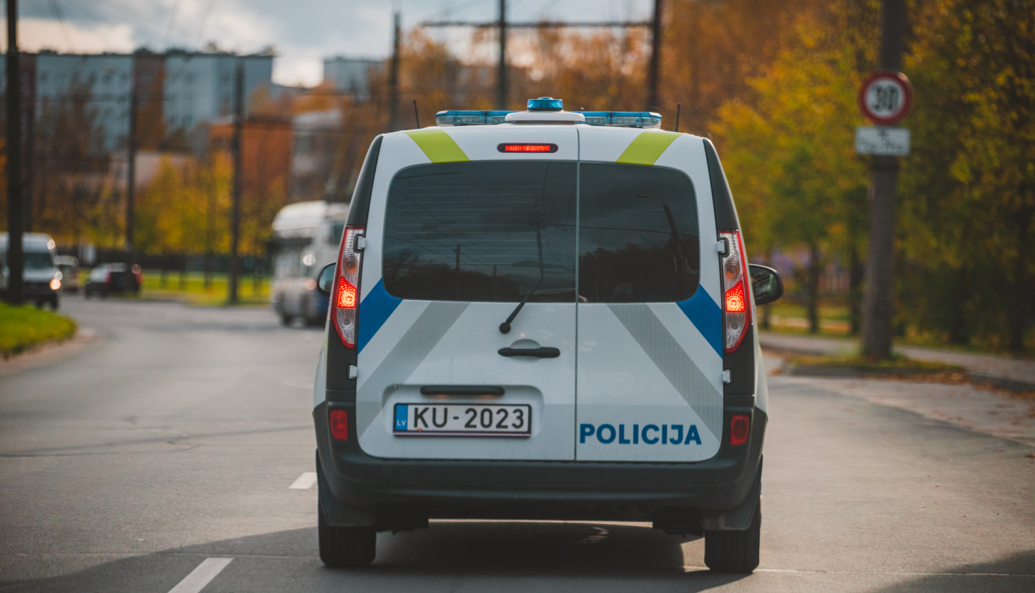 policija