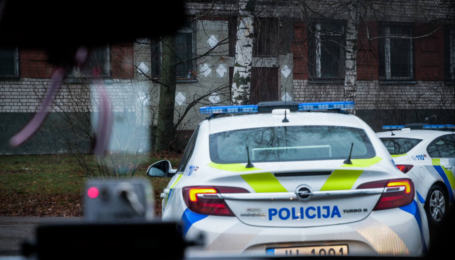 Valsts policijas automašīna