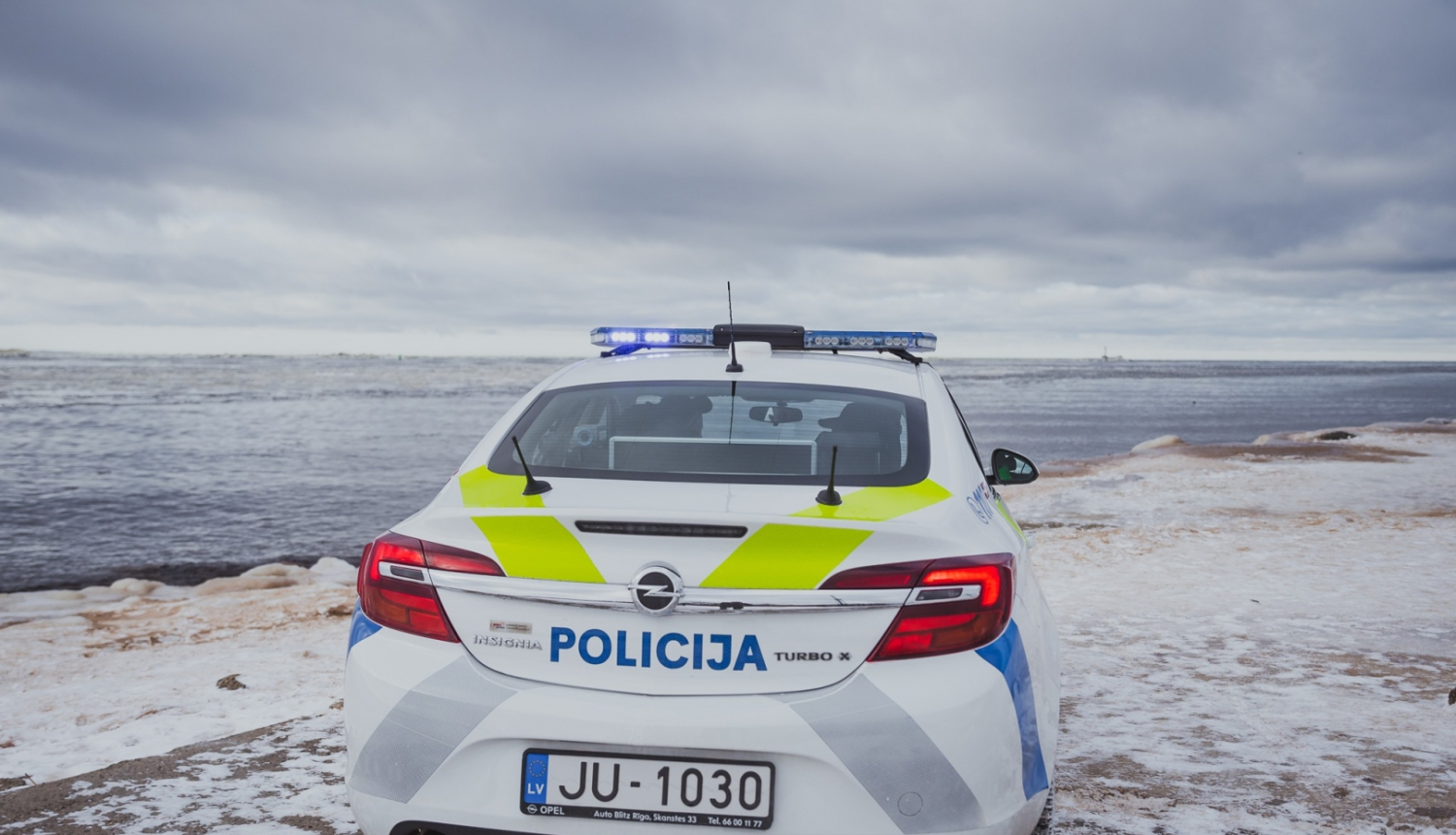 Daugava, policijas mašīna
