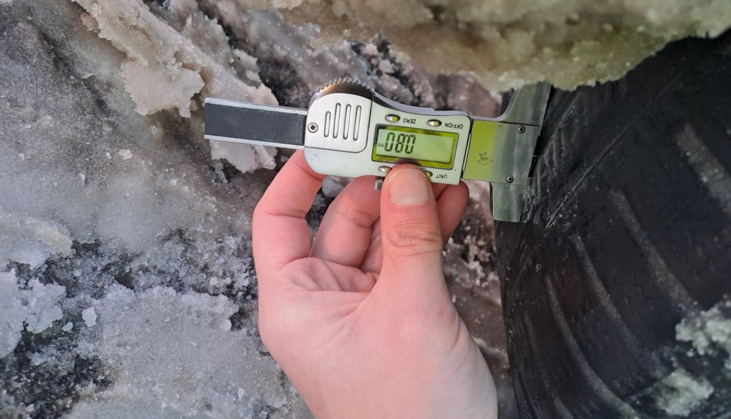 Riepu protektoru pārbaude