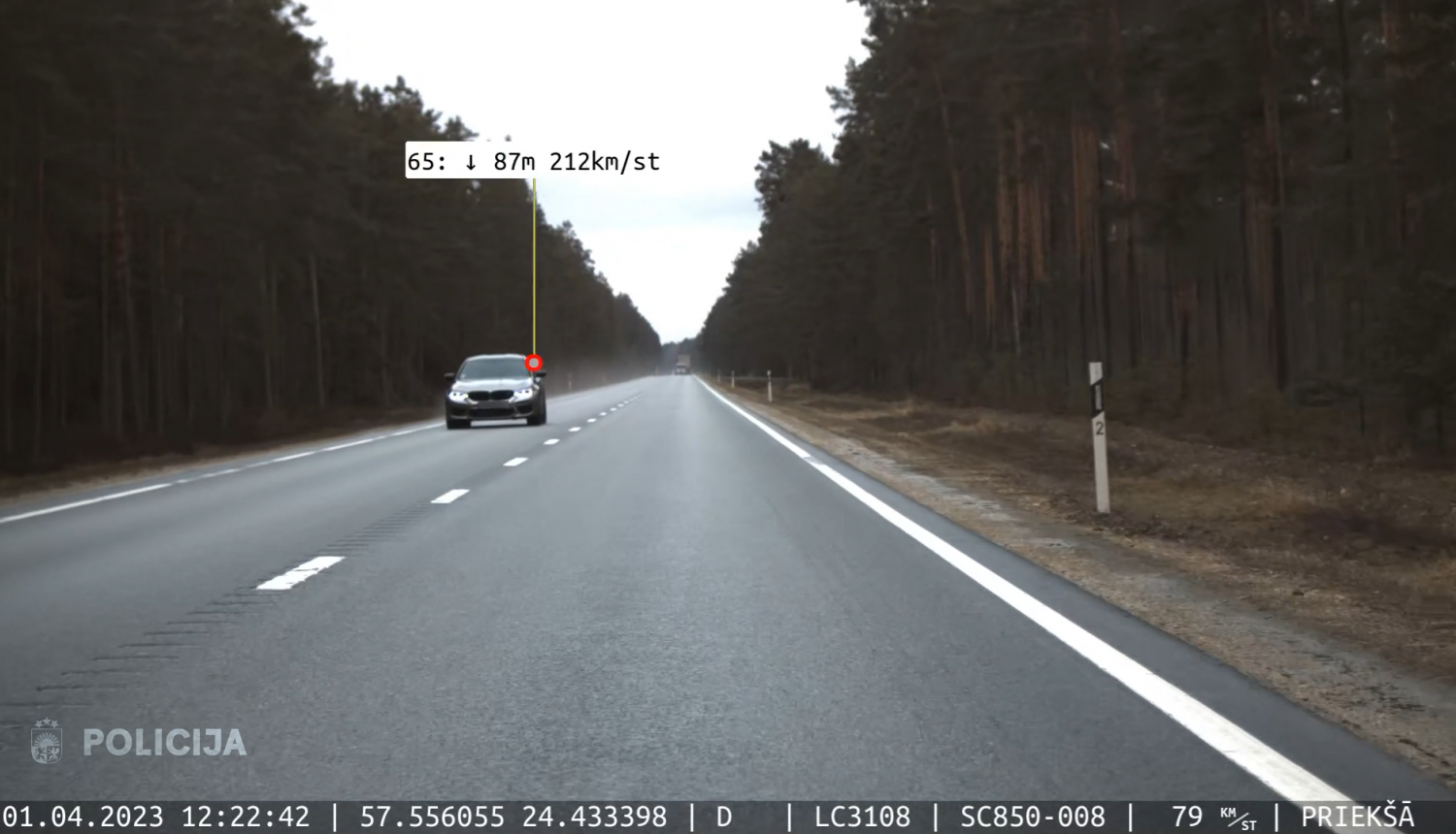 Policija aptur  “BMW” vadītāju, kurš pa Tallinas šoseju brauca ar 212 km/h