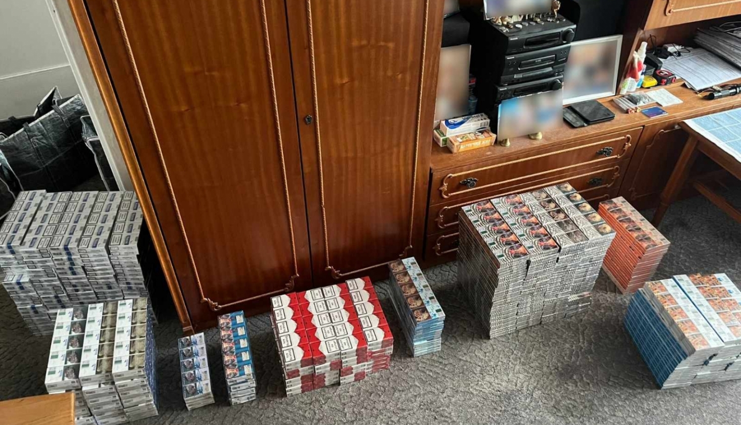 Valsts policija Rīgā atsavina 40 400 dažādu marku cigarešu 