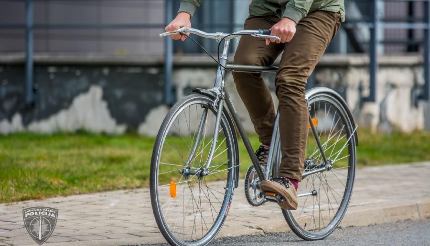 Par velosipēdu zādzību sēriju Sarkandaugavā, Vecmīlgrāvī un Klusajā centrā aizturēts vīrietis