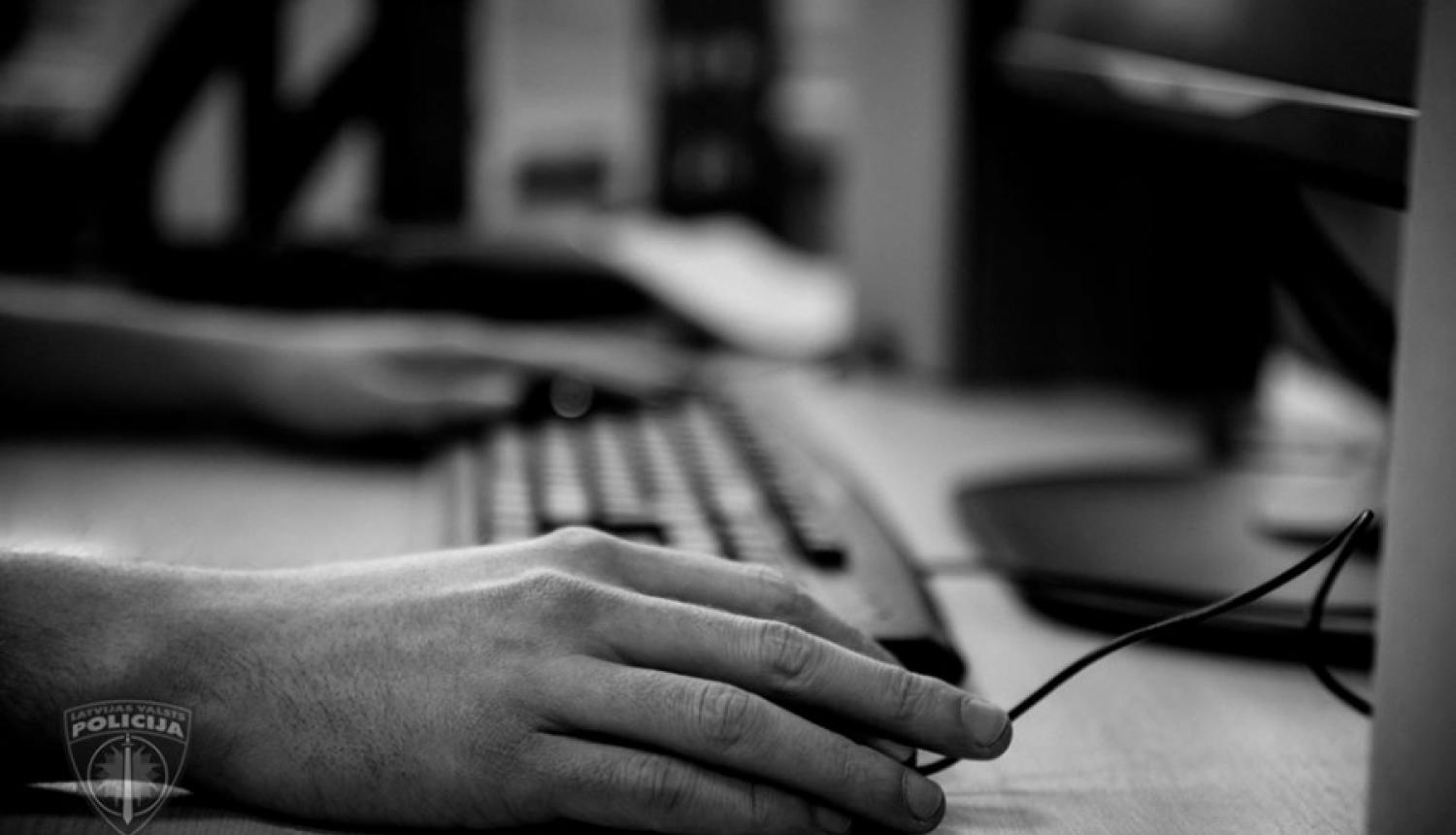 Valsts policija par interneta vidē izplatītajām ar drošības apdraudējumiem saistītām viltus ziņām aizturējusi jaunieti
