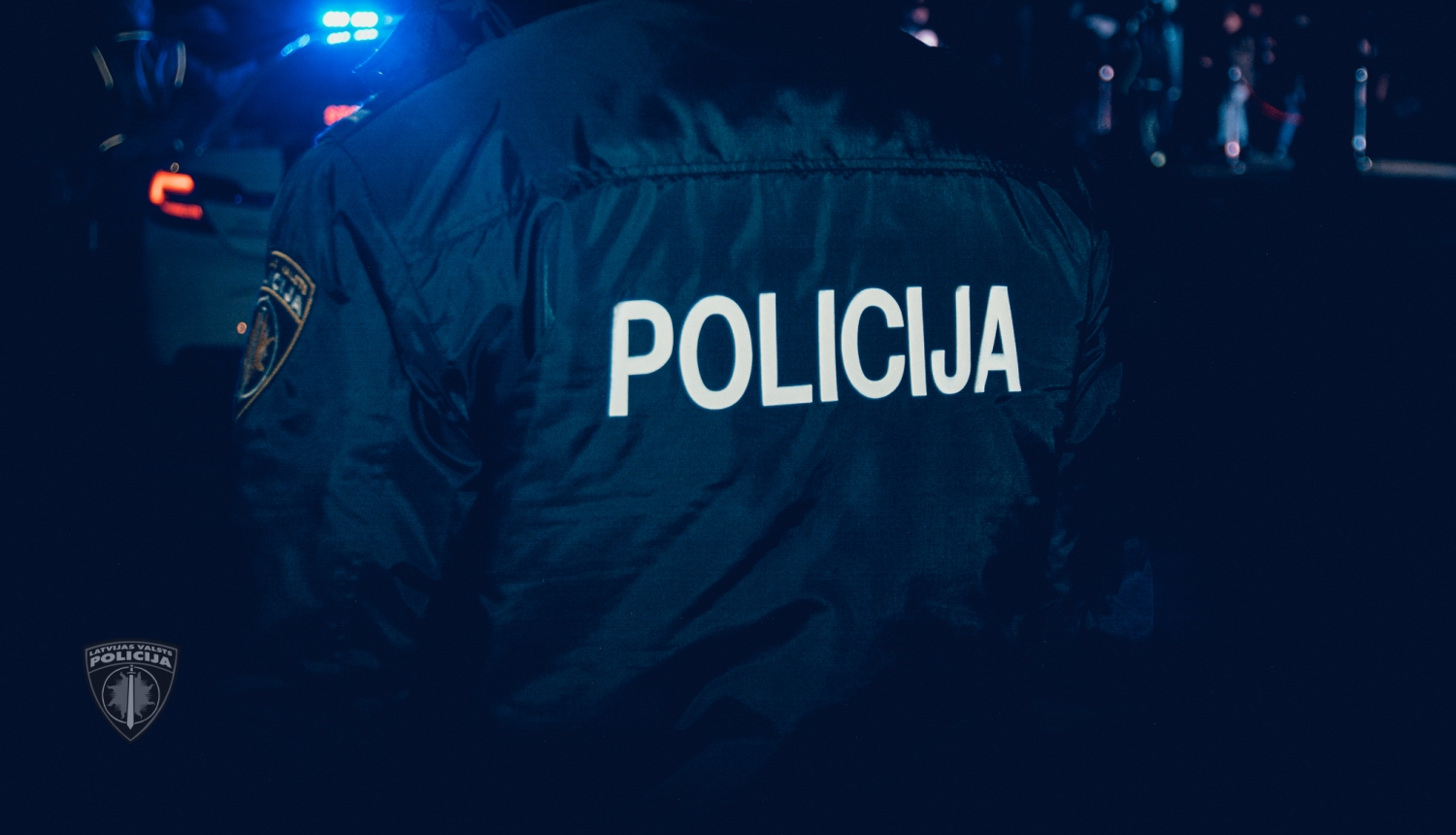 Policijas uzraksts uz formas